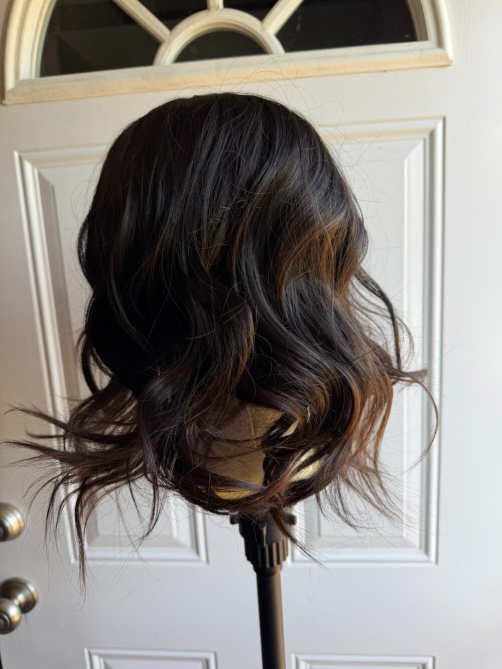 NWT Chelsey Smith Crowns (CSC) Synthetic Wig - Kelsi Short - Standard Size Cap - Picture 4 of 5